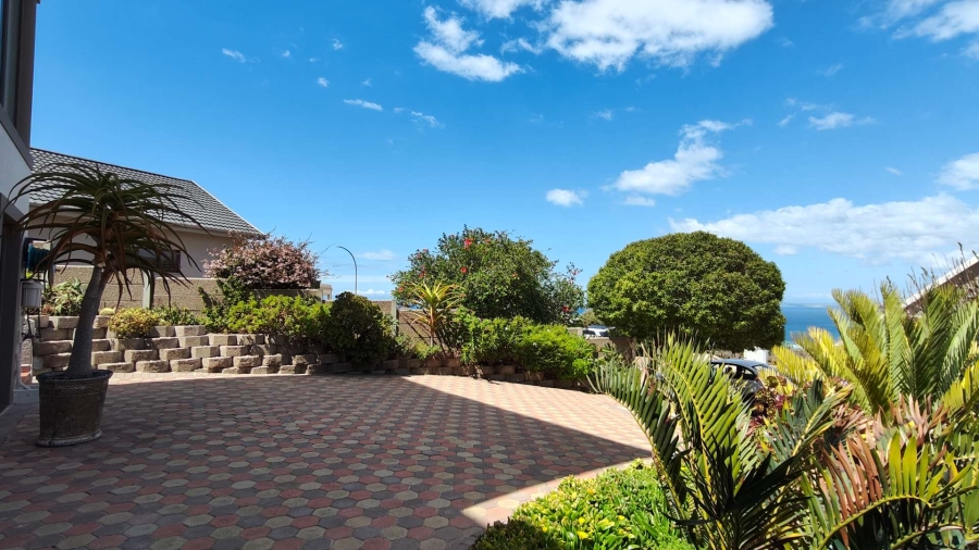 4 Bedroom Property for Sale in Dana Bay Western Cape
